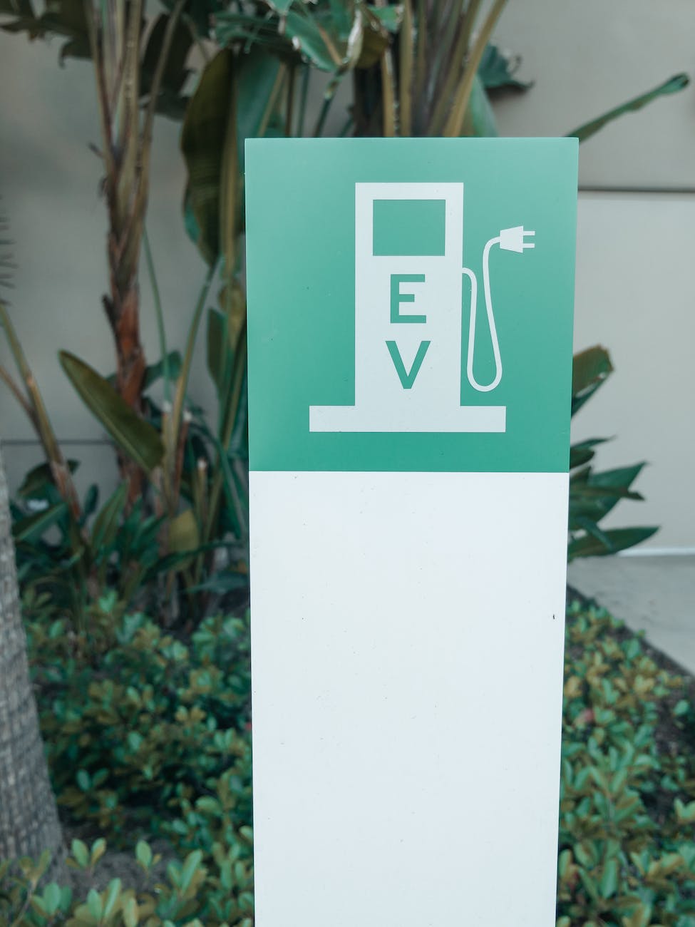 ev charging station, list of electric vehicle battery manufacturers in india